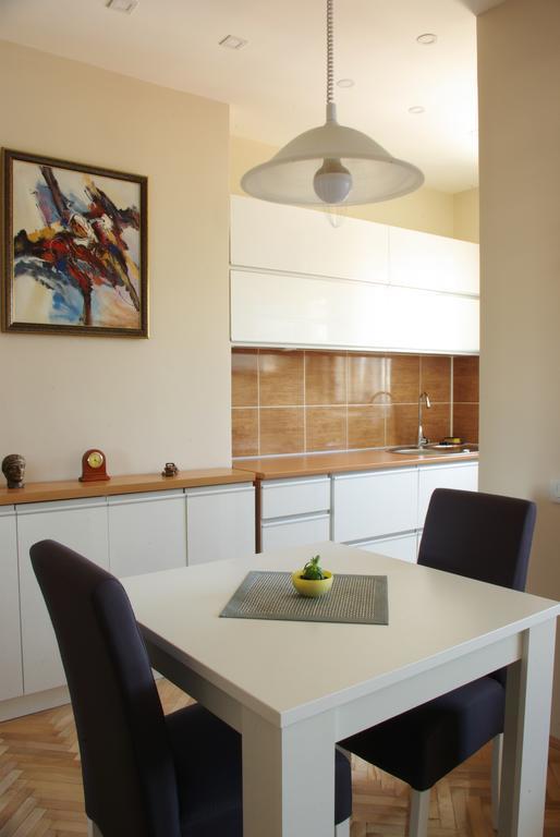 Square Studio Apartment Ni Exterior foto