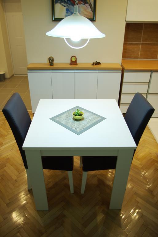 Square Studio Apartment Ni Exterior foto