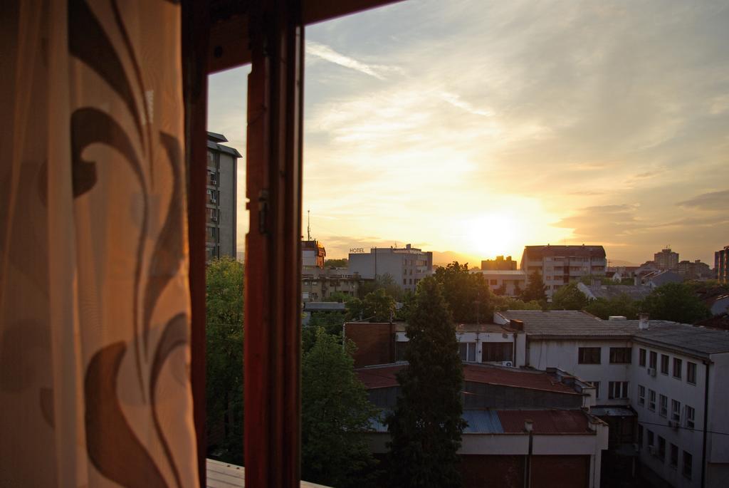 Square Studio Apartment Ni Exterior foto