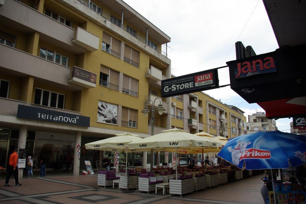 Square Studio Apartment Ni Exterior foto